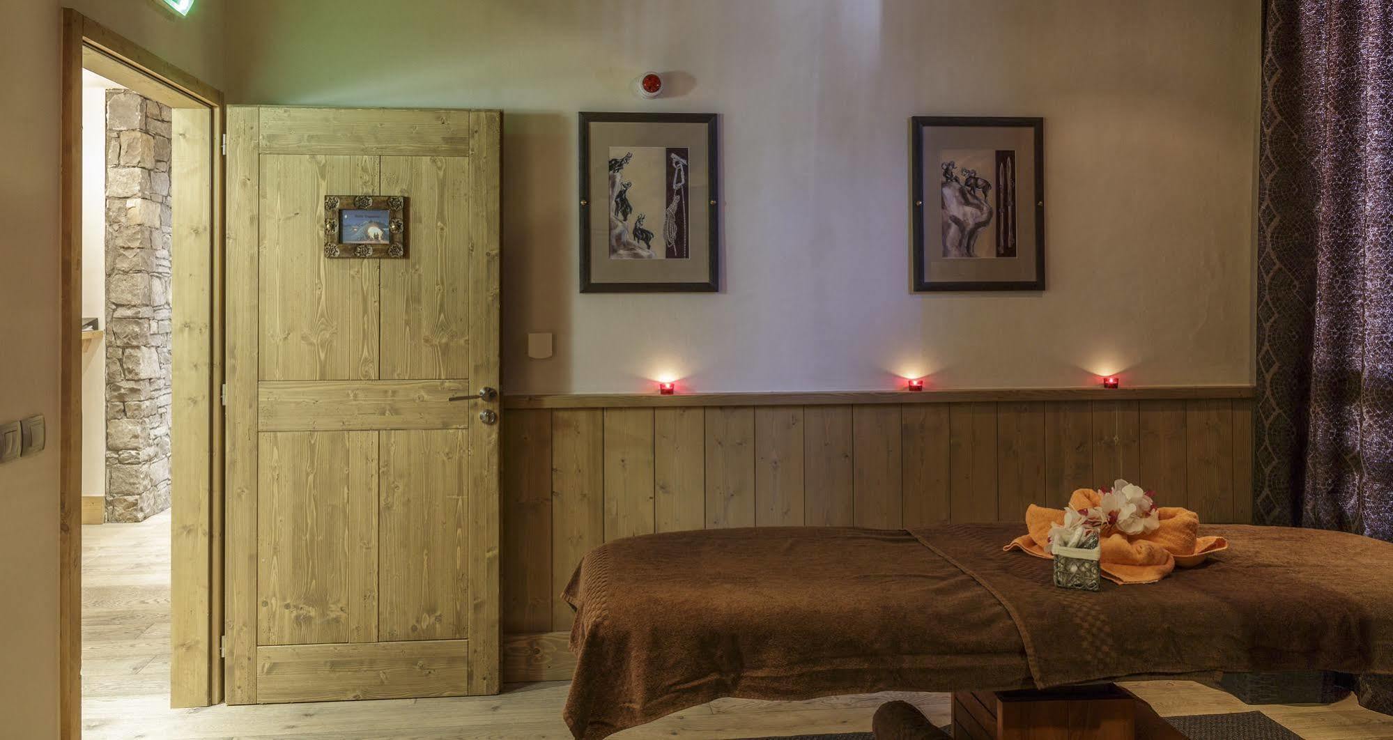 Cgh Residences And Spa Les Chalets De Leana Les Carroz d'Araches Bagian luar foto